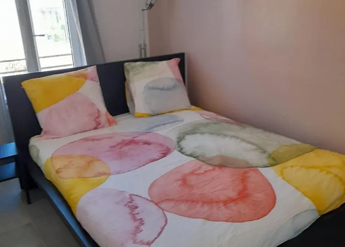 T2 Renove Proche Metro *